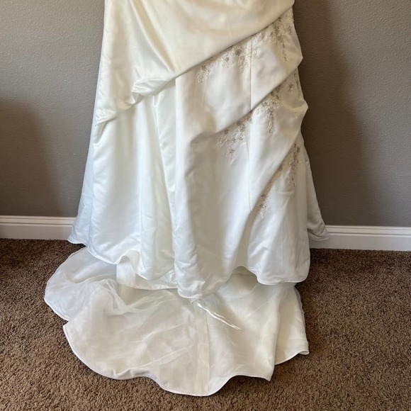 Plus Size Robin Jillian Bridal Button Lace Back Ruched Train New Wedding Dress - Picture 2 of 16